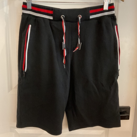 Blu Rock New York - Drawstring Elastic Waist Shorts - Black - Men’s Size Medium - Picture 2 of 8